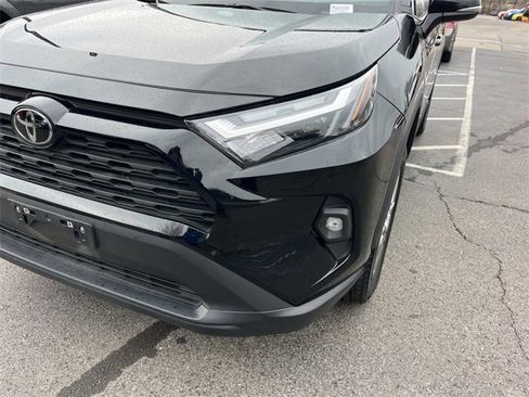 Used 2024 Toyota RAV4 XLE Premium image 9