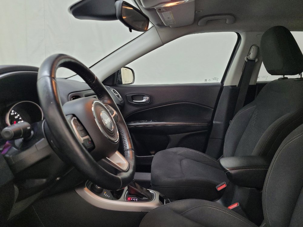 Used 2018 Jeep Compass Sport w/ Cold Weather Group AWD/4WD image 17