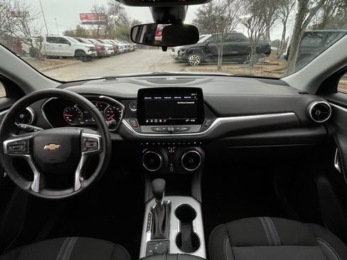 Used 2025 Chevrolet Blazer LT image 10