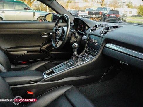 Used 2018 Porsche 718 Cayman image 29