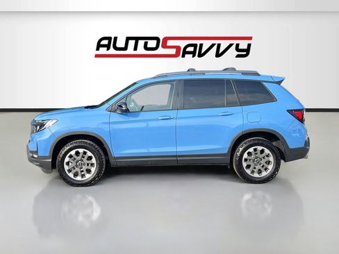 Used 2025 Honda Passport TrailSport image 4