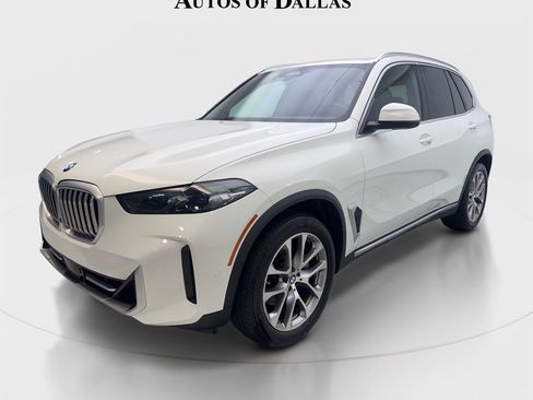 Used 2024 BMW X5 xDrive40i w/ Parking Assistance Package AWD/4WD image 2