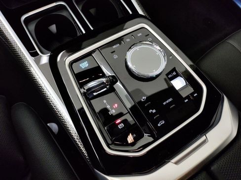 Used 2025 BMW i7 eDrive50 w/ M Sport Package RWD image 21