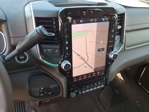 New 2027 RAM 2500 Laramie AWD/4WD image 28