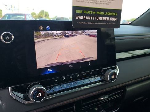 Used 2024 Chevrolet Colorado Z71 w/ Z71 Convenience Package 2 image 24