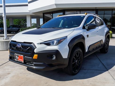 Used 2024 Subaru Crosstrek 2.5i Wilderness w/ Crosstrek Mirror Package AWD/4WD image 4