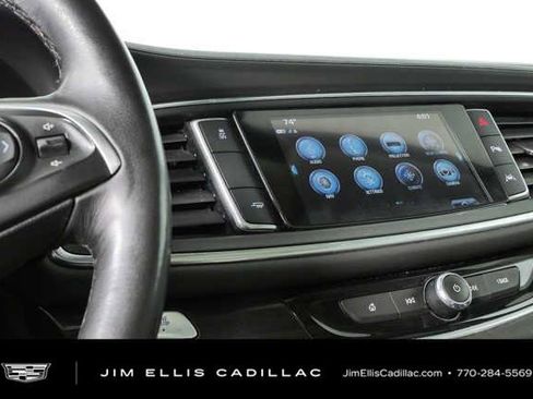 Used 2018 Buick Enclave Premium w/ Experience Buick Package FWD image 13