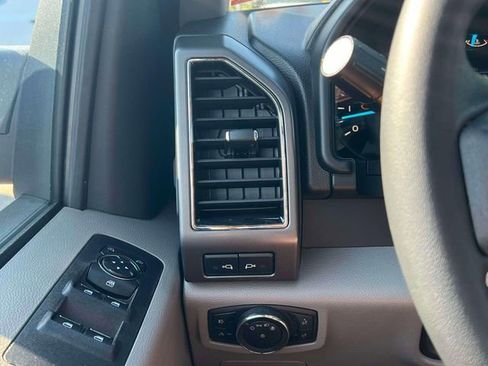 Used 2020 Ford F150 XLT w/ Equipment Group 302A Luxury AWD/4WD image 18