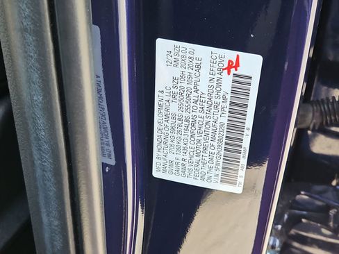 Used 2025 Honda Pilot Sport image 35