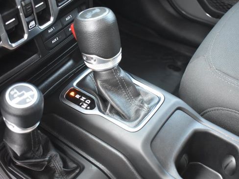Used 2022 Jeep Wrangler Unlimited Sport AWD/4WD image 26
