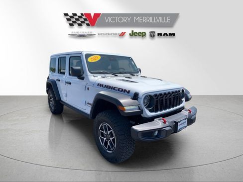 Used 2025 Jeep Wrangler Unlimited Rubicon AWD/4WD image 5