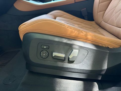 New 2026 BMW X5 xDrive50e w/ M Sport Package image 11