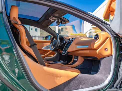 Used 2023 McLaren GT image 9