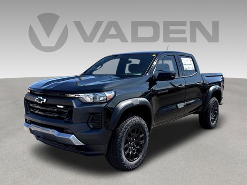 New 2026 Chevrolet Colorado Trail Boss AWD/4WD image 3
