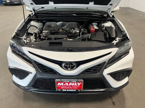 Used 2024 Toyota Camry SE FWD image 9