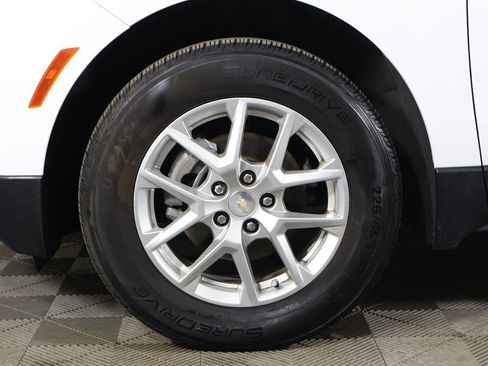 Used 2023 Chevrolet Equinox LT image 22