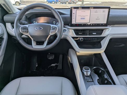 New 2026 Ford Explorer Active w/ Active Comfort Package image 17