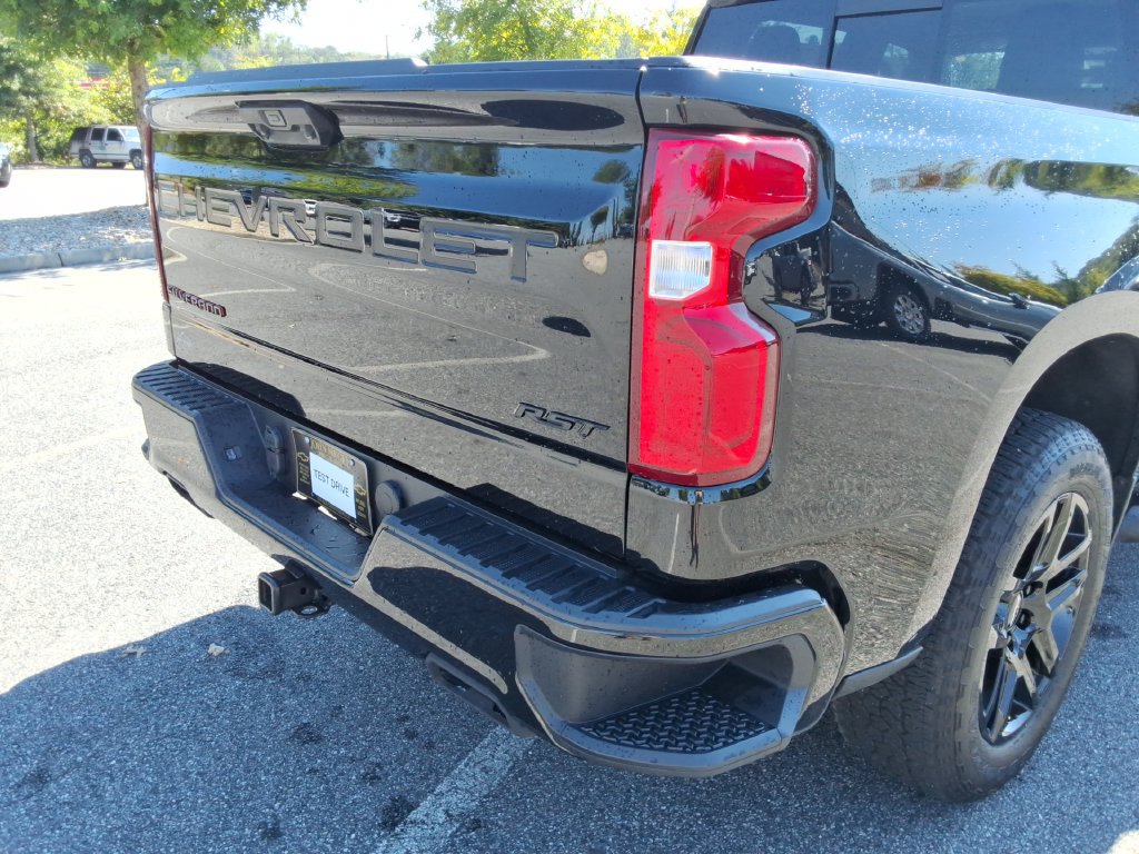Certified 2025 Chevrolet Silverado 1500 RST w/ Redline Edition RWD image 16