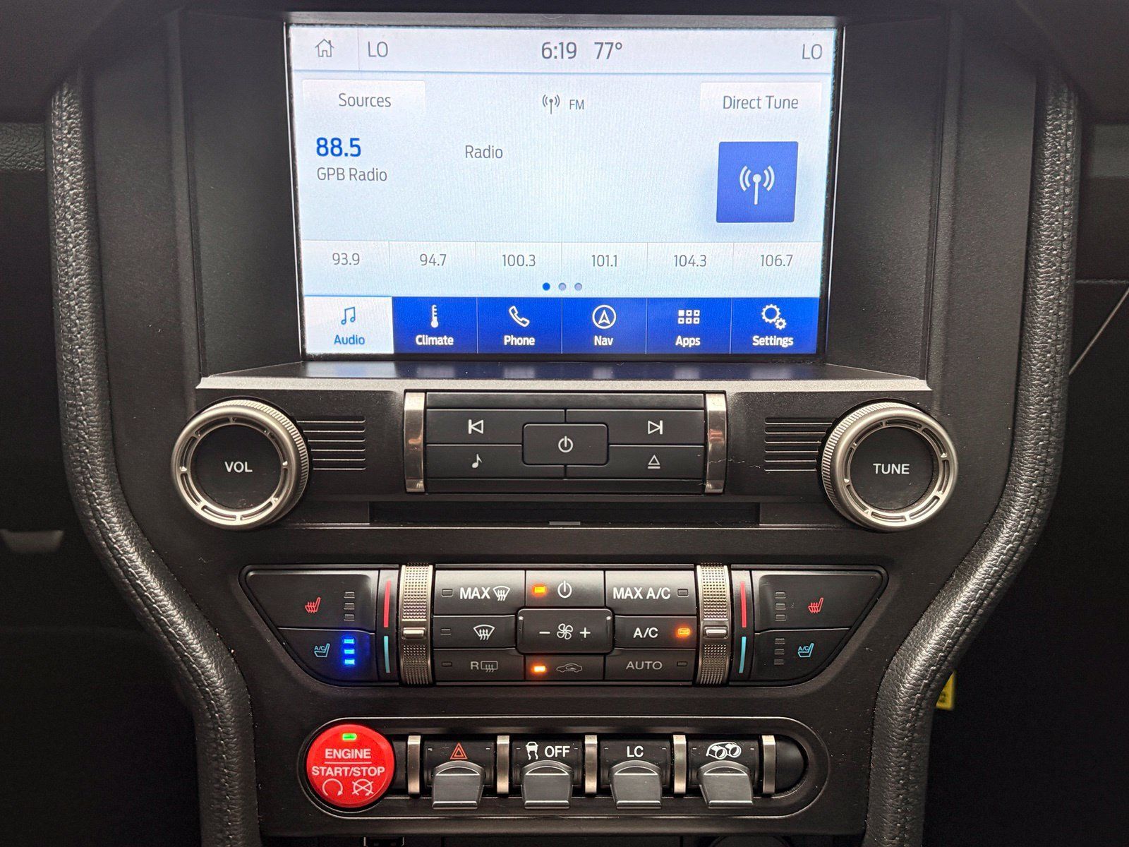 Used 2016 Ford Mustang Shelby GT350 w/ Technology Package RWD image 30