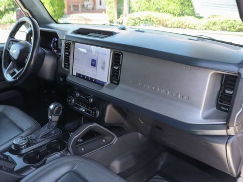 Used 2024 Ford Bronco Outer Banks AWD/4WD image 38