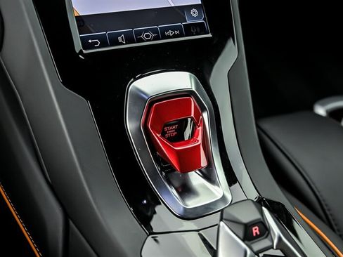 Used 2020 Lamborghini Huracan EVO RWD image 33