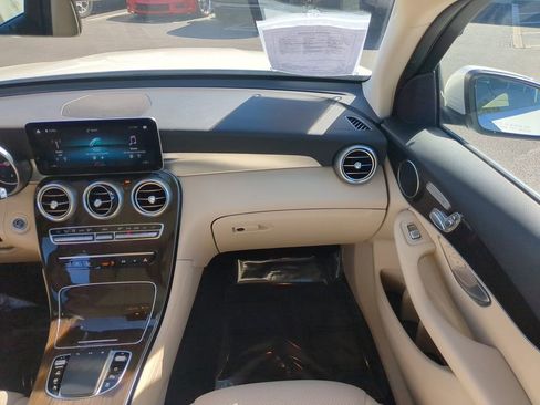 Used 2022 Mercedes-Benz GLC 300 image 15