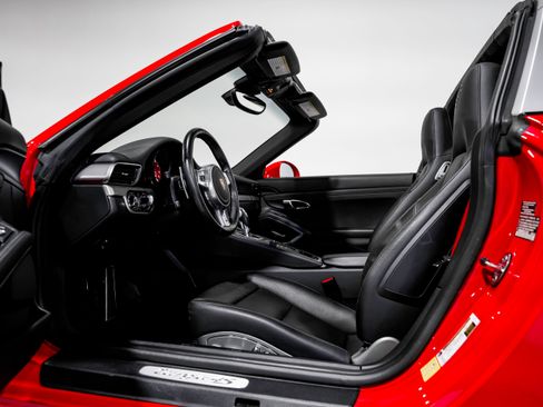 Used 2015 Porsche 911 Targa 4S image 22