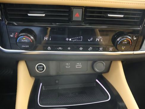 Used 2023 Nissan Rogue Platinum AWD/4WD image 15