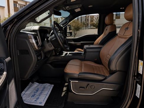 Used 2024 Ford F250 Platinum w/ FX4 Off-Road Package AWD/4WD image 17