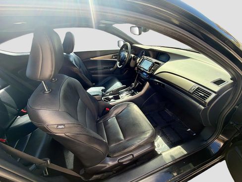 Used 2016 Honda Accord Touring image 24