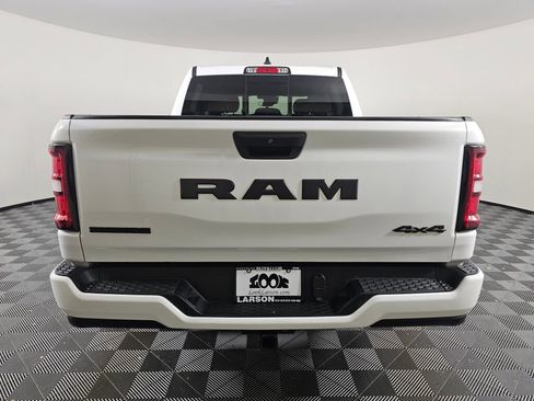 Used 2025 RAM 1500 Big Horn AWD/4WD image 4