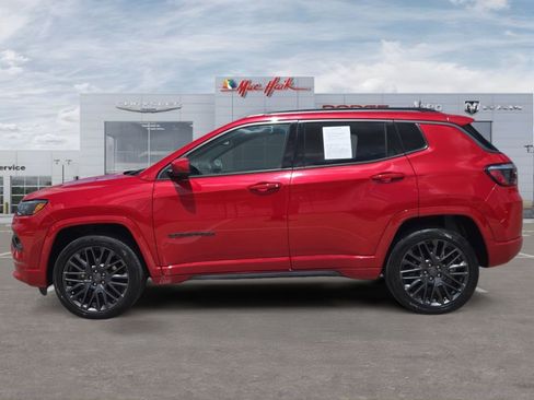 Used 2022 Jeep Compass Limited AWD/4WD image 2