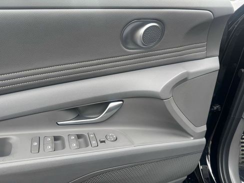 Used 2025 Hyundai Elantra Sport image 24