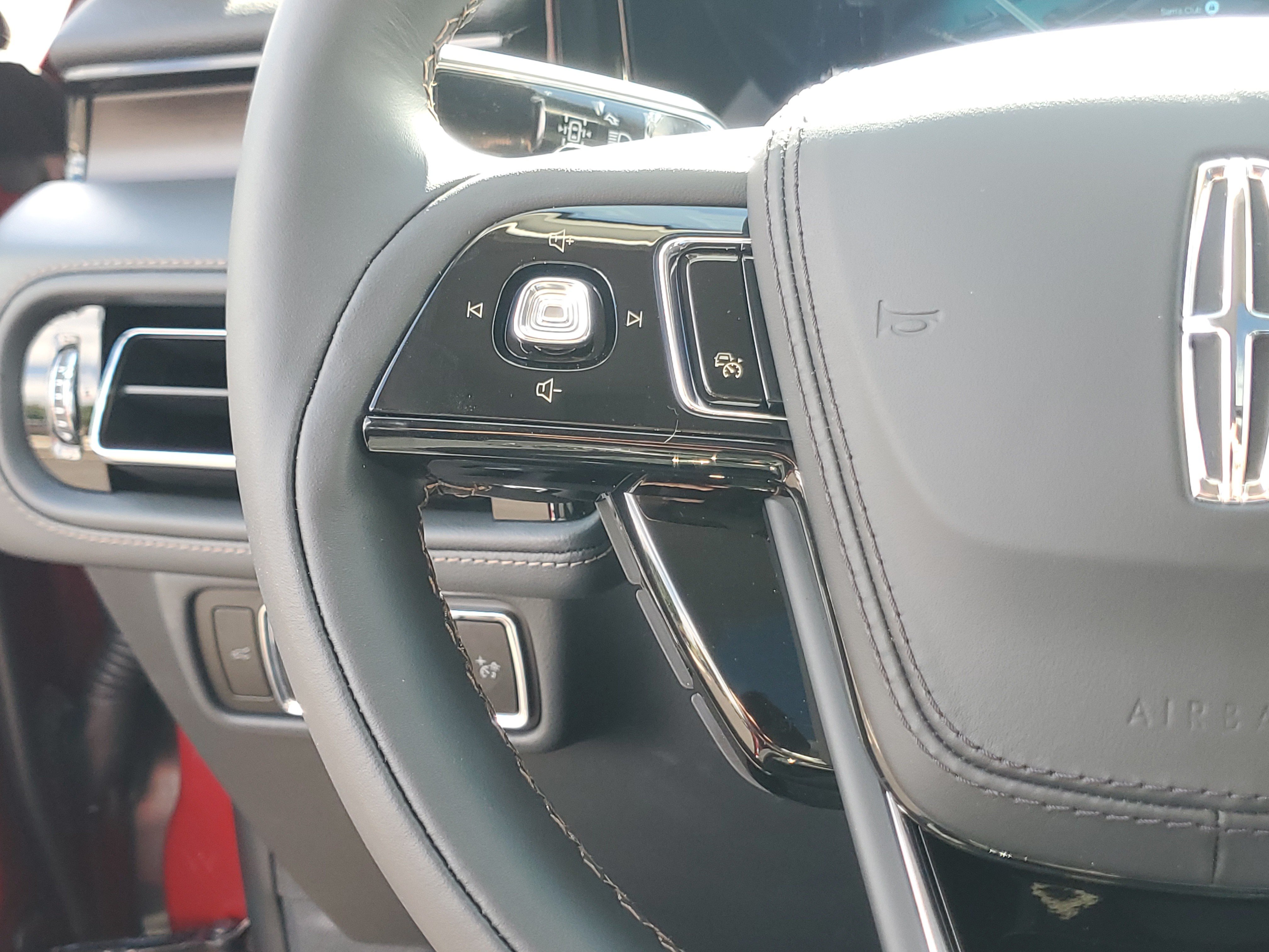 New 2027 Lincoln Aviator Reserve AWD/4WD image 16