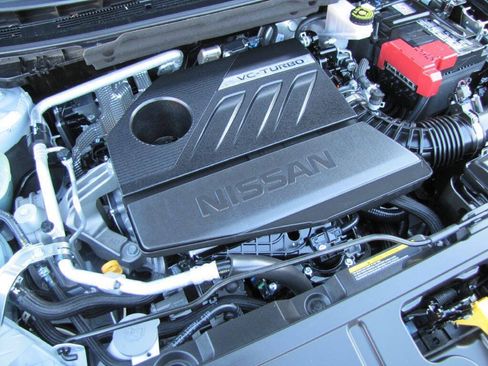 Used 2024 Nissan Rogue SV FWD image 35