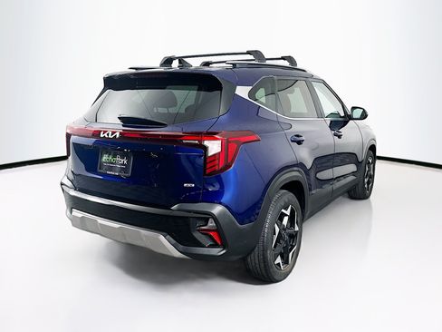 Used 2024 Kia Seltos EX AWD/4WD image 9