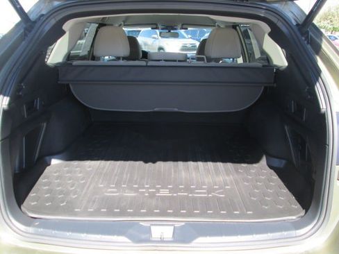Used 2023 Subaru Outback Premium AWD/4WD image 11