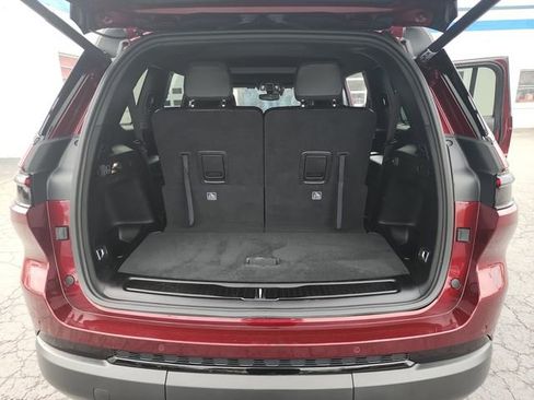 Used 2023 Jeep Grand Cherokee L Laredo AWD/4WD image 14