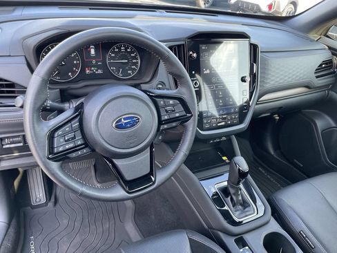 Used 2025 Subaru Forester Touring w/ Popular Package - Touring AWD/4WD image 11