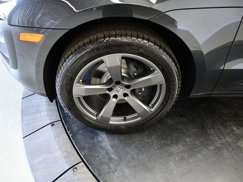 New 2026 Porsche Macan AWD/4WD image 15