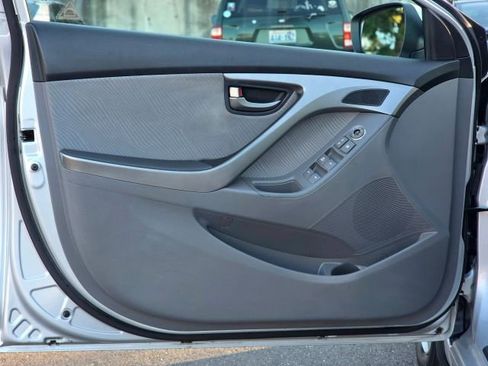 Used 2013 Hyundai Elantra GLS w/ Preferred Pkg image 26