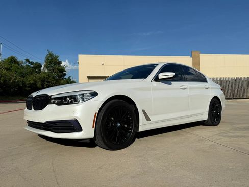 Used 2019 BMW 530i xDrive w/ Premium Package AWD/4WD image 2
