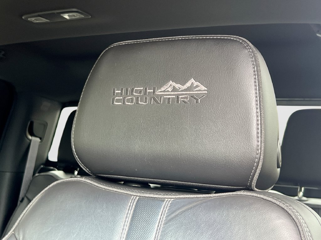 Used 2020 Chevrolet Silverado 1500 High Country w/ Technology Package AWD/4WD image 35