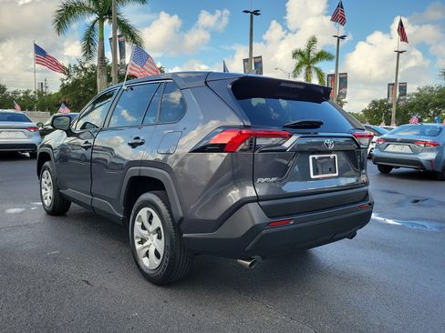 Used 2024 Toyota RAV4 LE FWD image 9