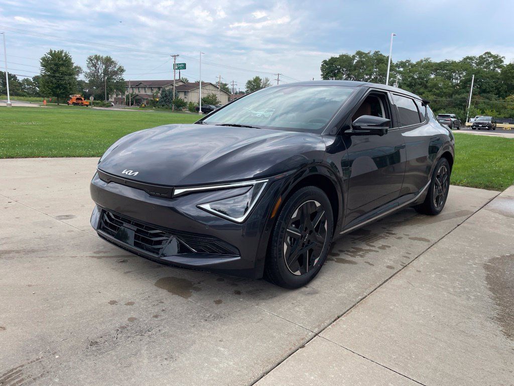 New 2026 Kia EV6 Wind AWD/4WD image 2