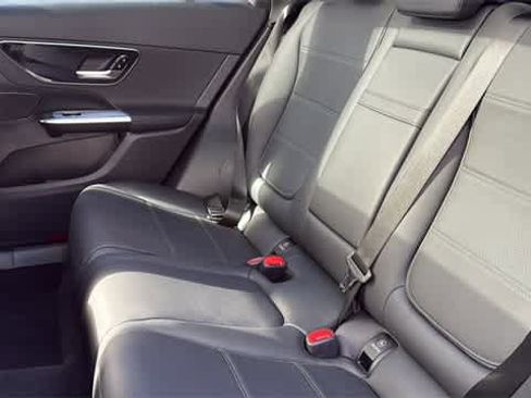 Certified 2026 Mercedes-Benz GLC 300 4MATIC image 32