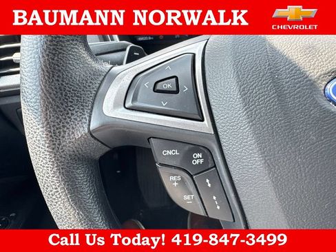 Used 2019 Ford Fusion SE FWD image 23