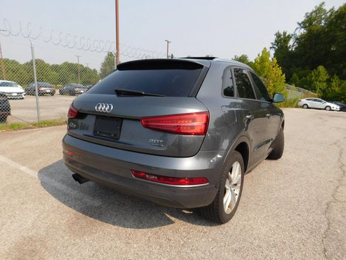 Used 2018 Audi Q3 2.0T Premium w/ Convenience Package AWD/4WD image 5