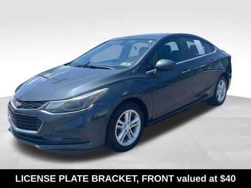 Used 2018 Chevrolet Cruze LT w/ LT Fleet Convenience Package FWD image 4