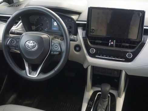 Certified 2025 Toyota Corolla Cross LE AWD/4WD image 24
